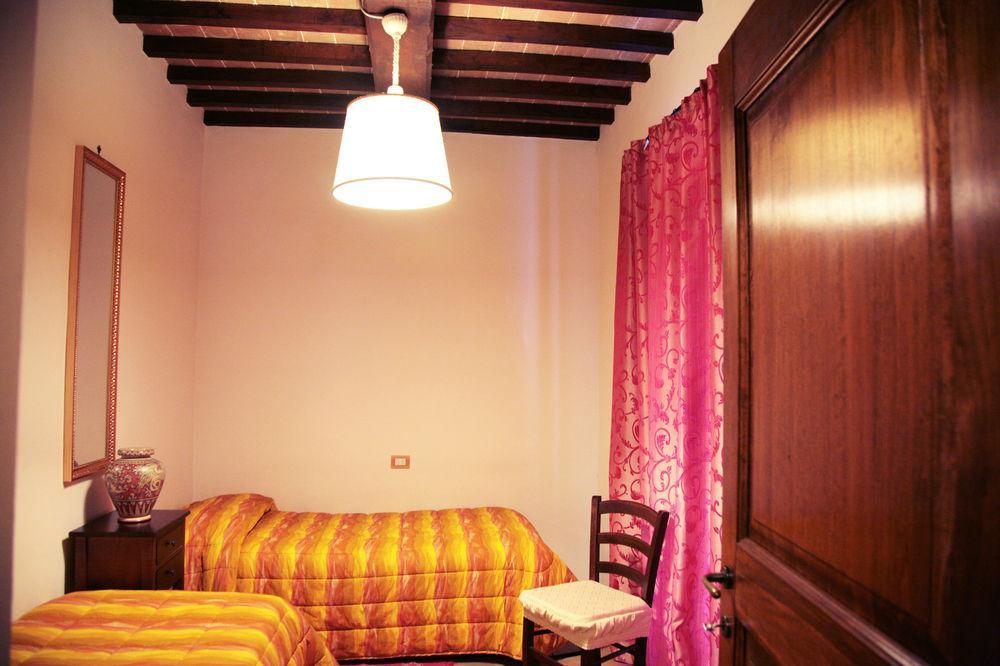Agriturismo Ponte Di Riocchio Губбио Экстерьер фото