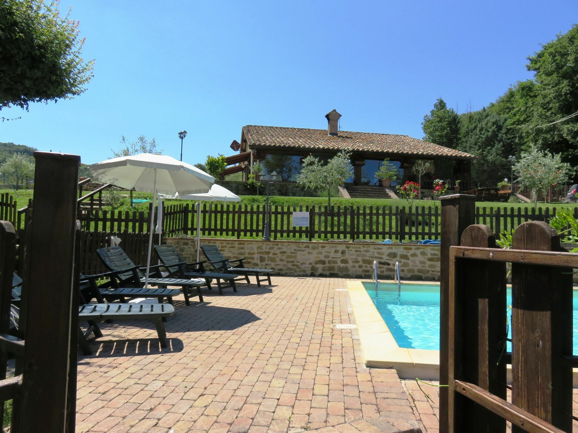 Agriturismo Ponte Di Riocchio Губбио Экстерьер фото